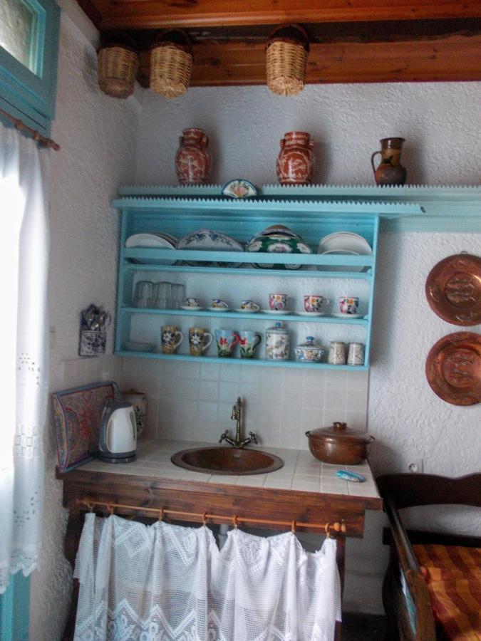 Nyfes Traditional Boutique Frosyni سكيروس المظهر الخارجي الصورة